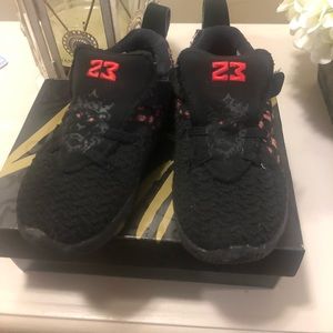 Nike Lebron XVII (17) Sneakers 9 Toddler